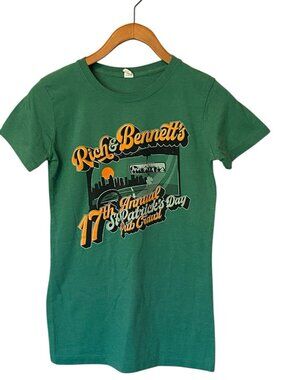 Rich & Bennetts Pub Crawl 2017 Green T-Shirt Women’s M St Patricks Day Charlotte